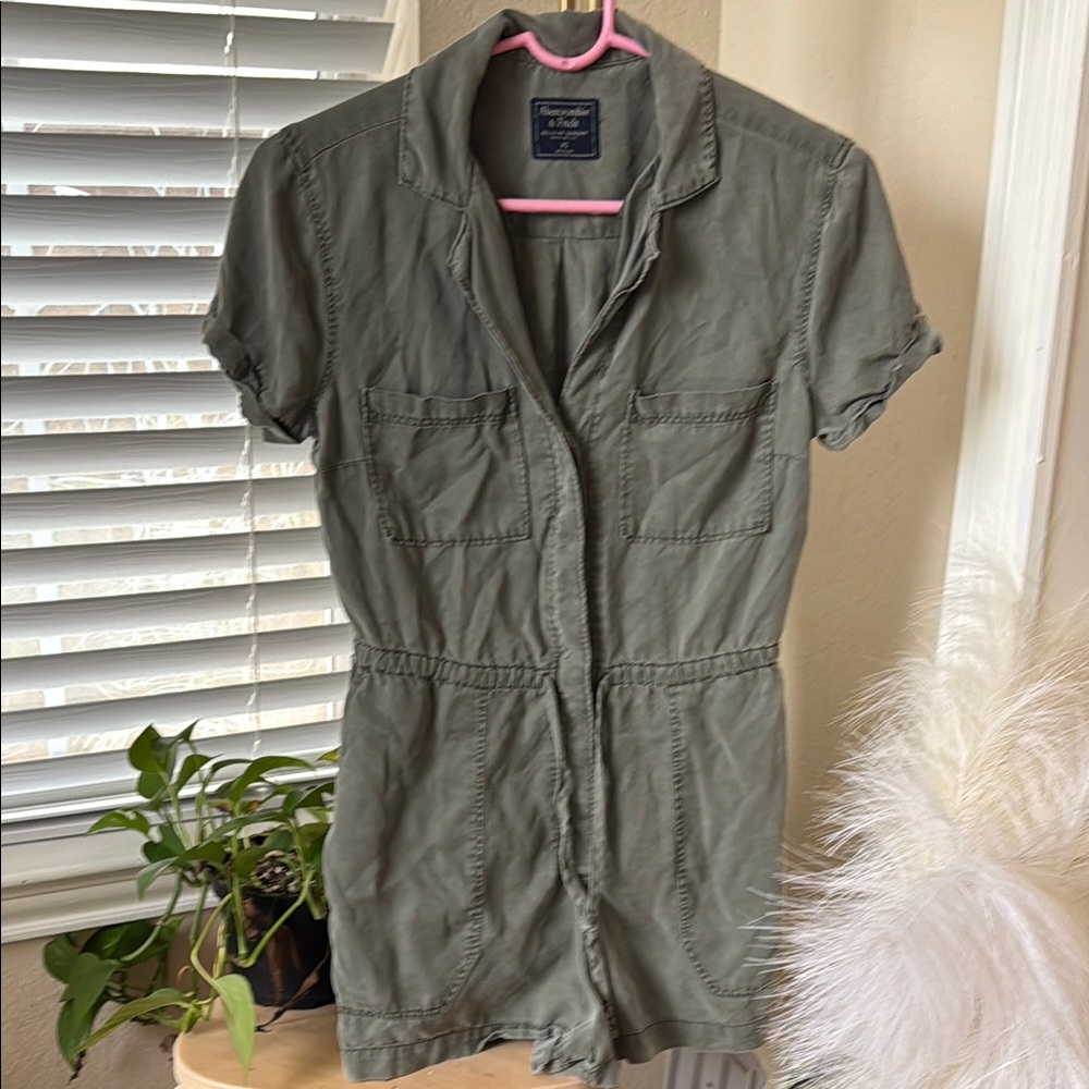Abercrombie and Fitch Olive Green utility Romper - size XS